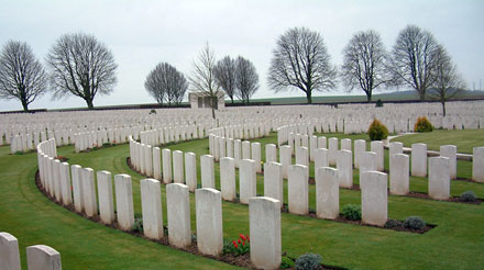 Caberet-Rouge-Britiish-Cemetery-Souchez-France